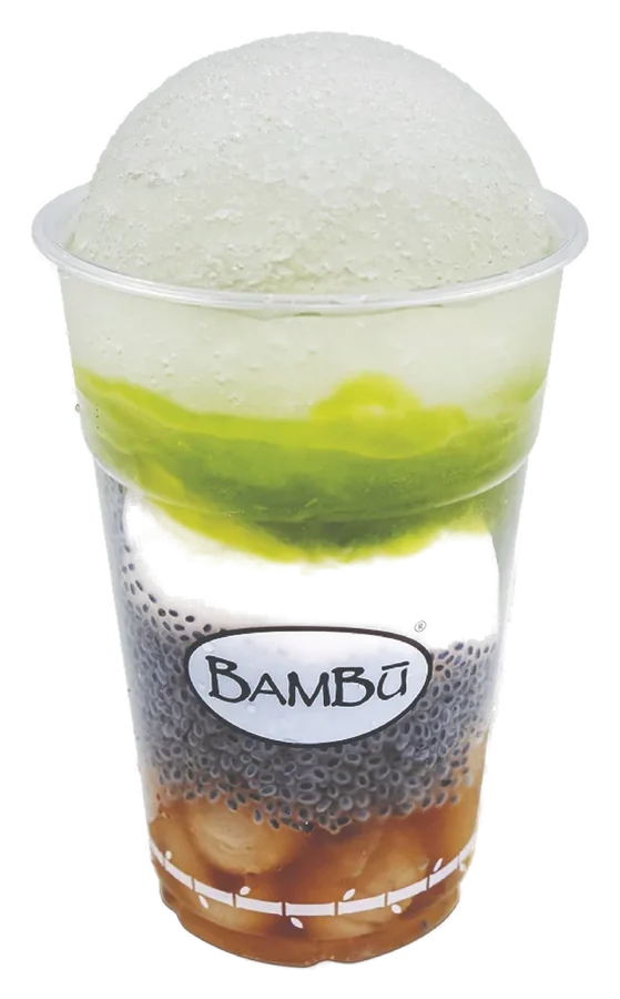 Bambū Special chè, layered in a tall glass