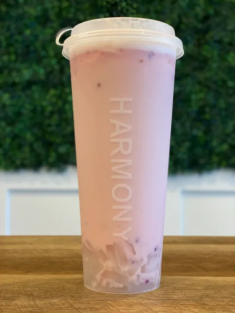 Pinky Lychee Milk Tea w. Lychee Jelly