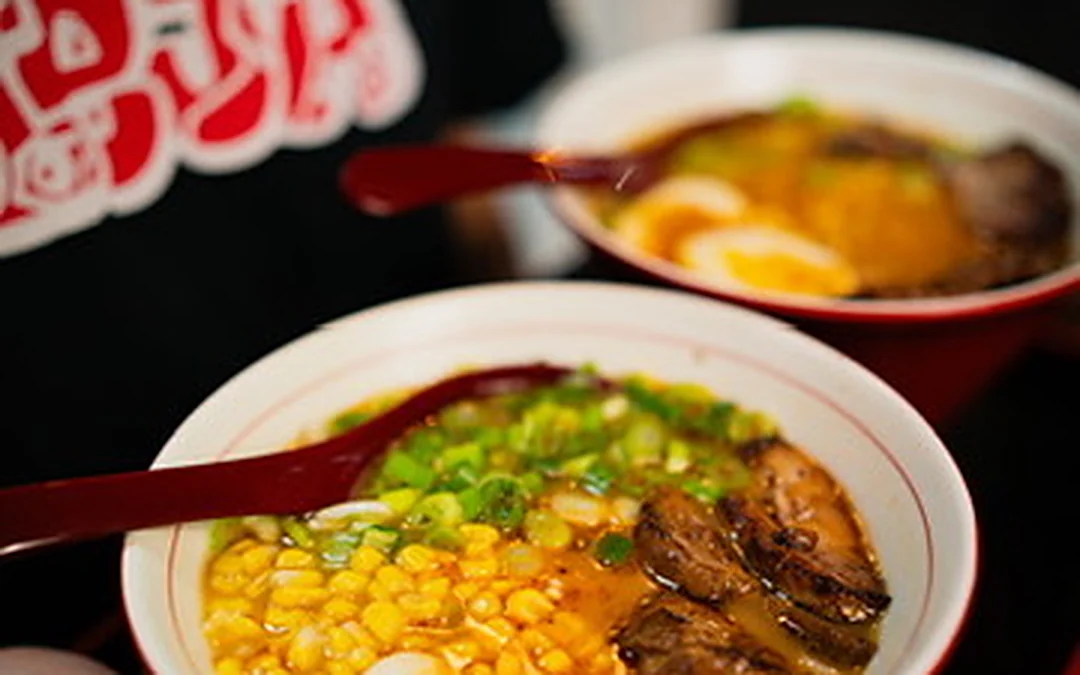 A bowl of ramen on the tray at Ichi-Kaku Fayetteville